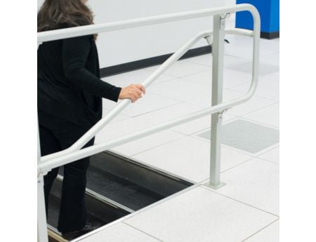 Combo rail at step - Combo include guard rail and attached handrail