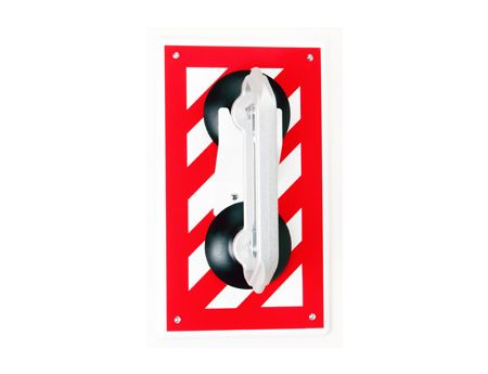 Vertical hanging is compact and neat. 