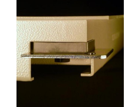 Quick Corner extension plates extend the footprint of the Quick Corners 