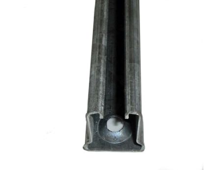 Stringers are rods that form a basic grid which provides lateral stability for raised floors