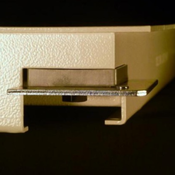 Quick Corner extension plates extend the footprint of the Quick Corners 